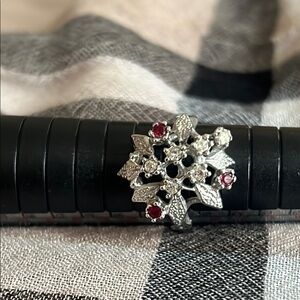 Silver tone Leaf Ring